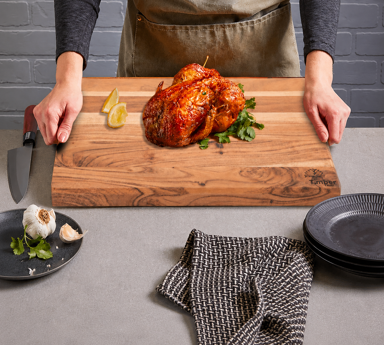 Timber Trust Oak Cutting Board & Acacia hybrid